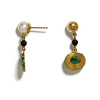 COLLECTION OF YELLOW GOLD, JADE, ONYX AND CULTURED PEARL JEWELRY