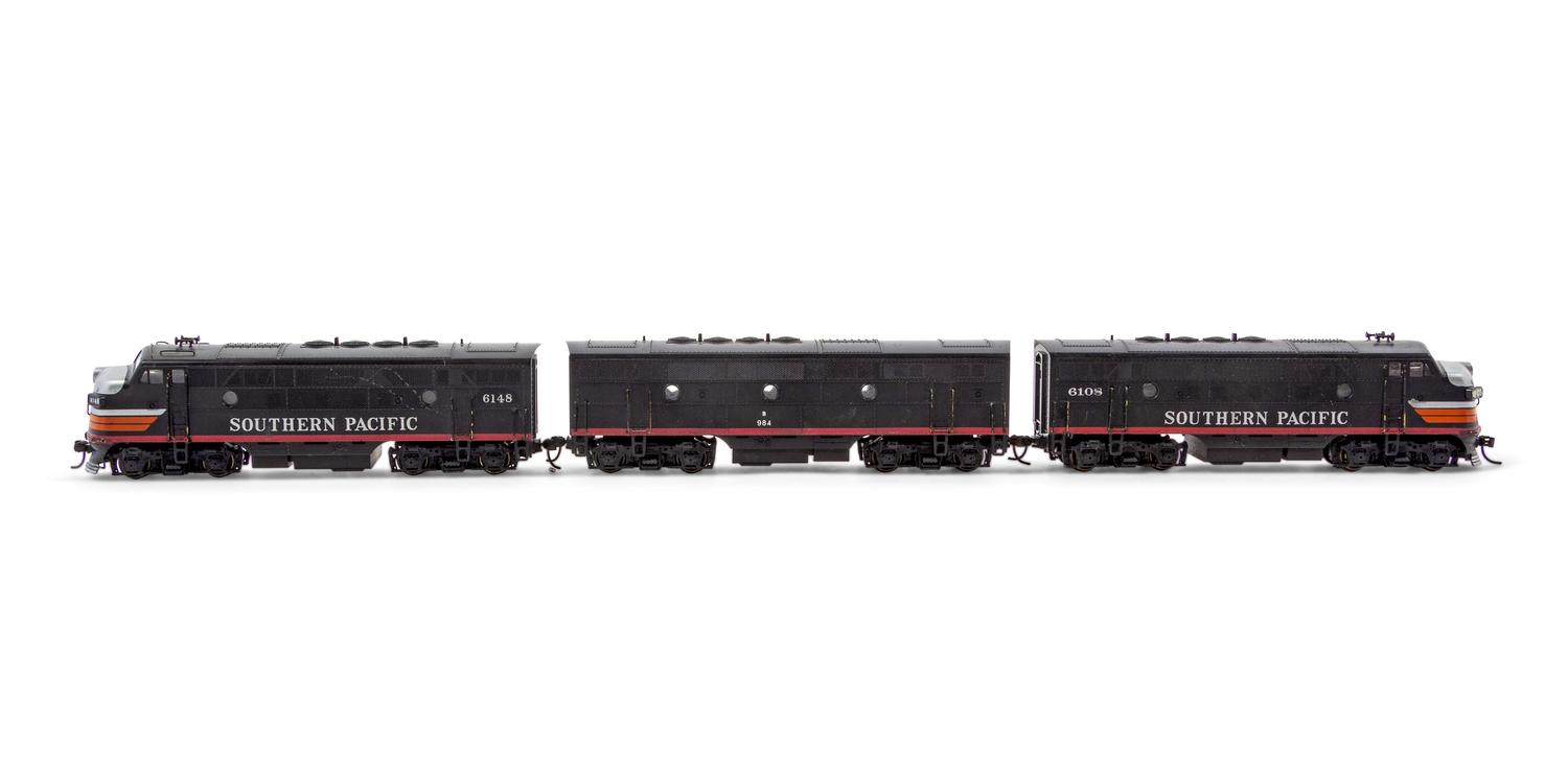 Two Polychrome HO-Gauge Southern Pacific Diesel Locomotives