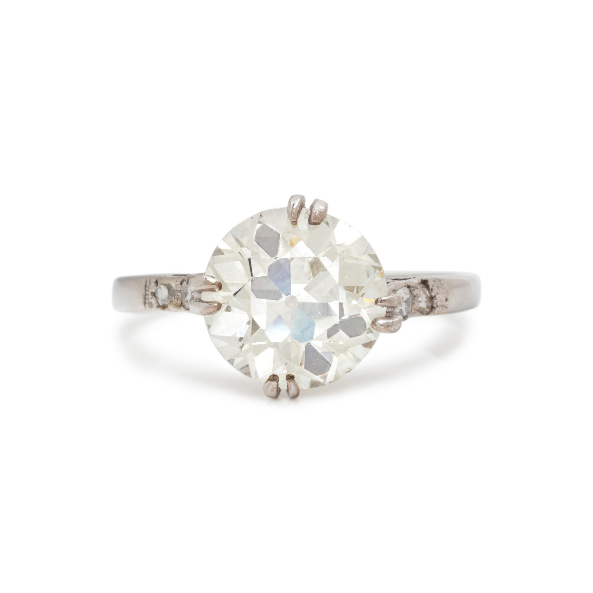 DIAMOND RING