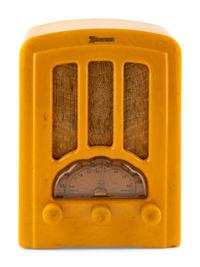 An Emerson AU190 Cathedral Radio