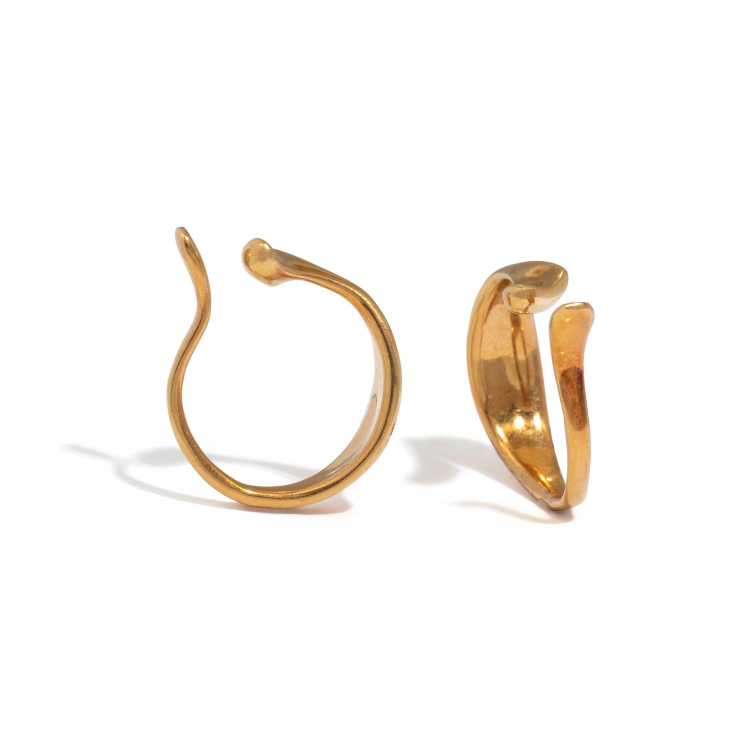 TIFFANY & CO., ELSA PERETTI, YELLOW GOLD HOOP EARRINGS