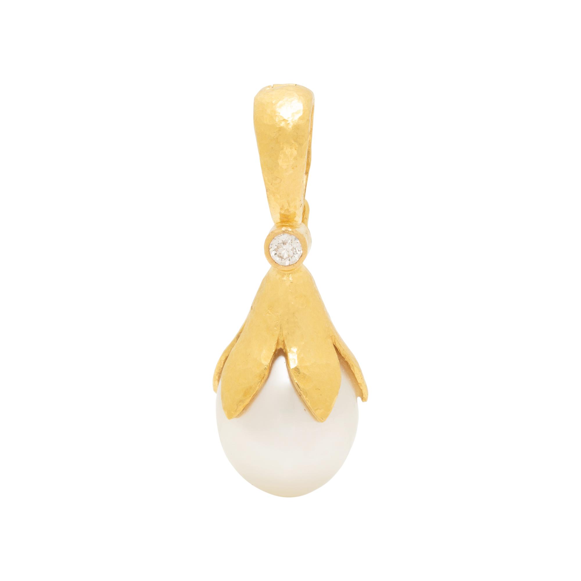 ELIZABETH LOCKE, YELLOW GOLD, DIAMOND AND CULTURED PEARL PENDANT