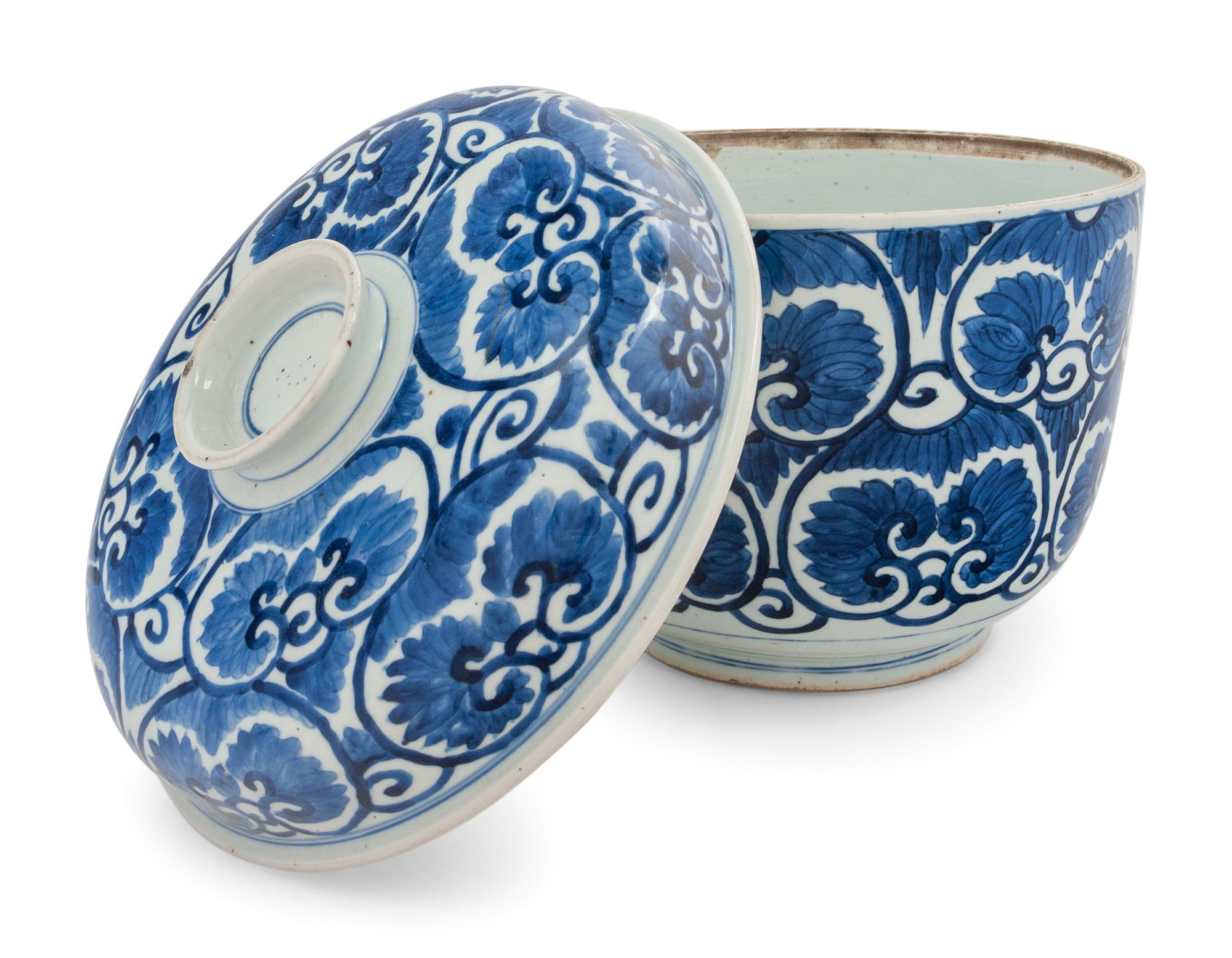 A Large Blue and White Porcelain Covered Bowl
