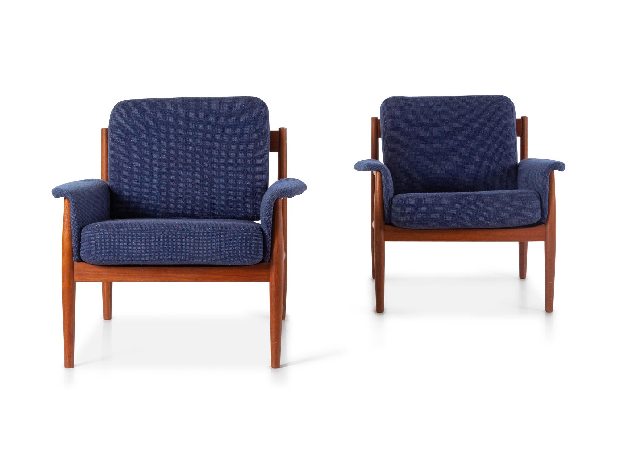 Pair of Lounge Chairs France & Daverkosen, Denmark