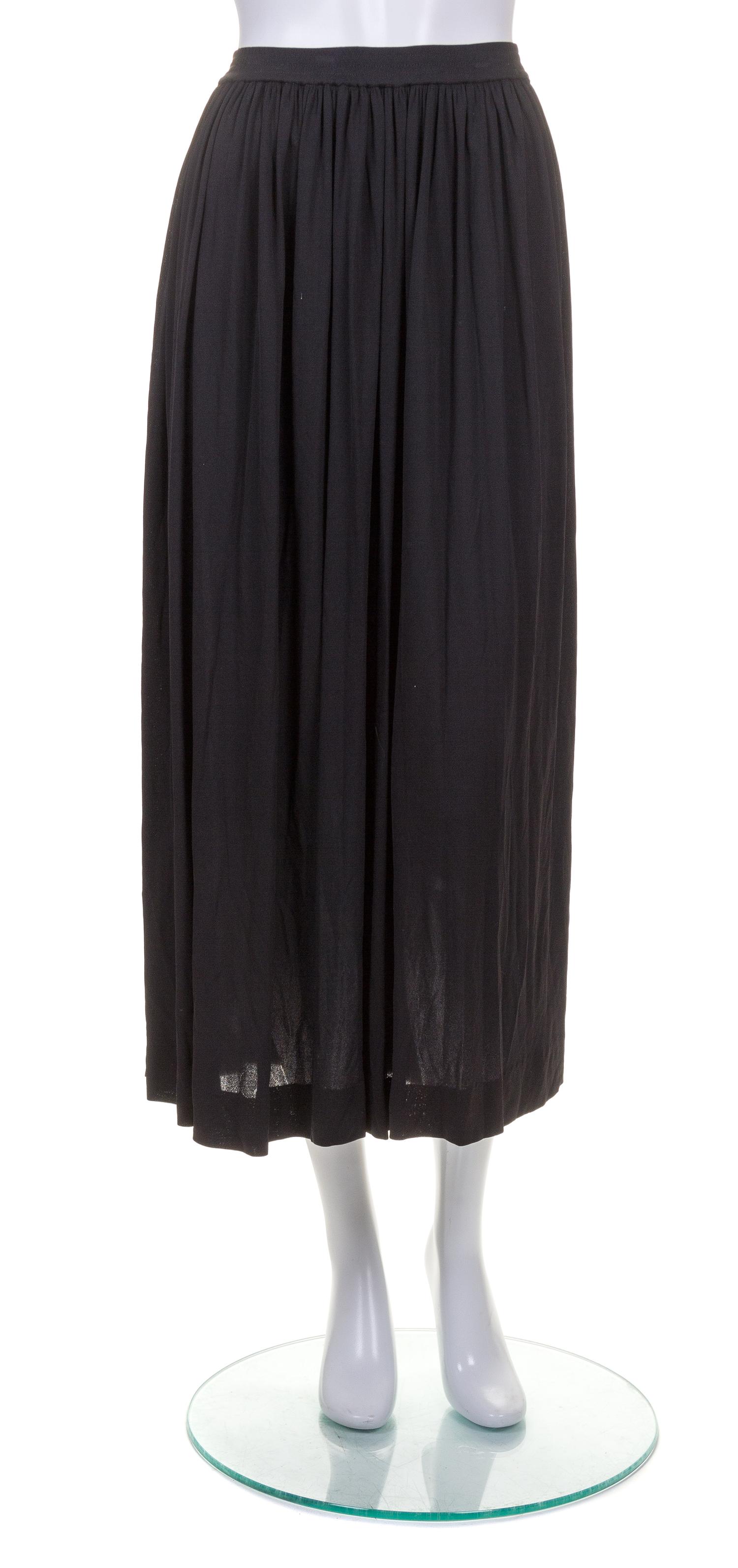 An Yves Saint Laurent Black Skirt, Size 38.
