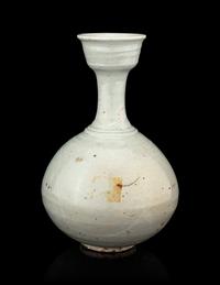 A Korean Monochrome Glazed Porcelain Bottle Vase