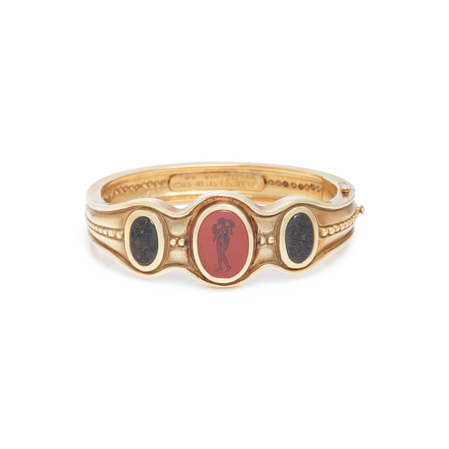 KIESELSTEIN-CORD, YELLOW GOLD AND HARDSTONE INTAGLIO BANGLE BRACELET