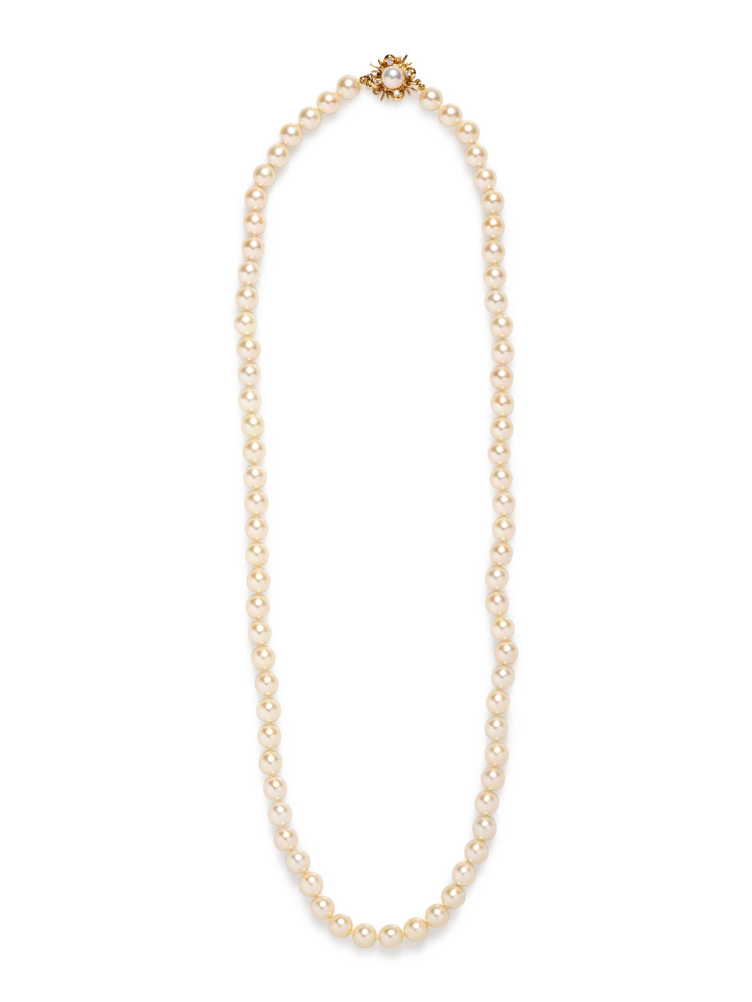 A Yellow Gold Cultured Pearl and Diamond Necklace,