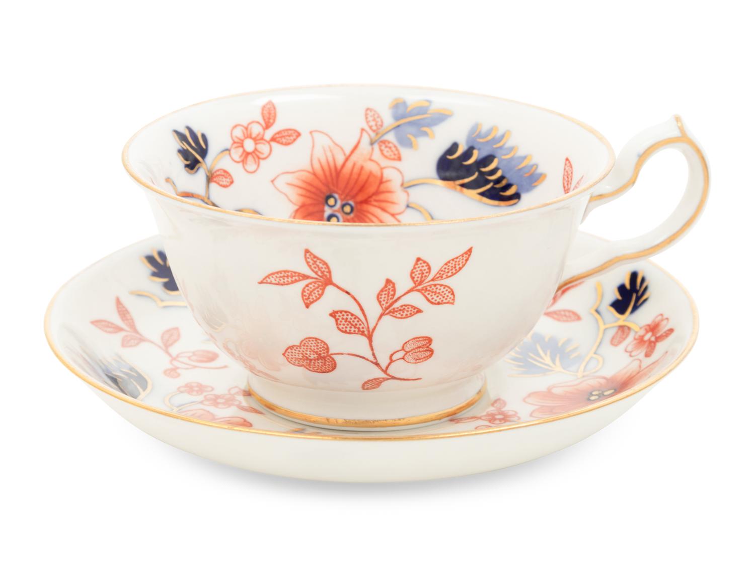 A Royal Crown Derby Porcelain Dinner Service