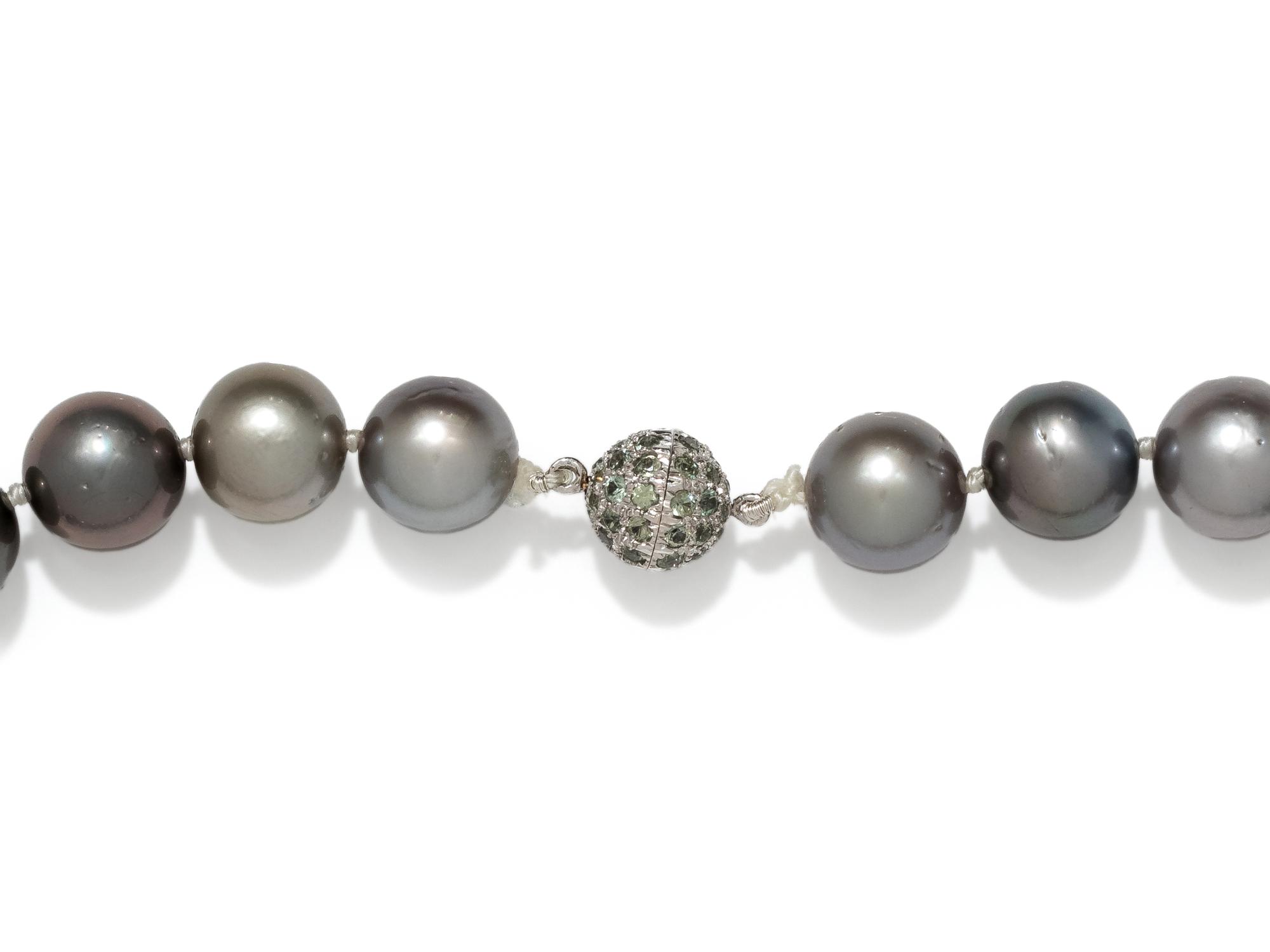 CULTURED TAHITIAN PEARL NECKLACE