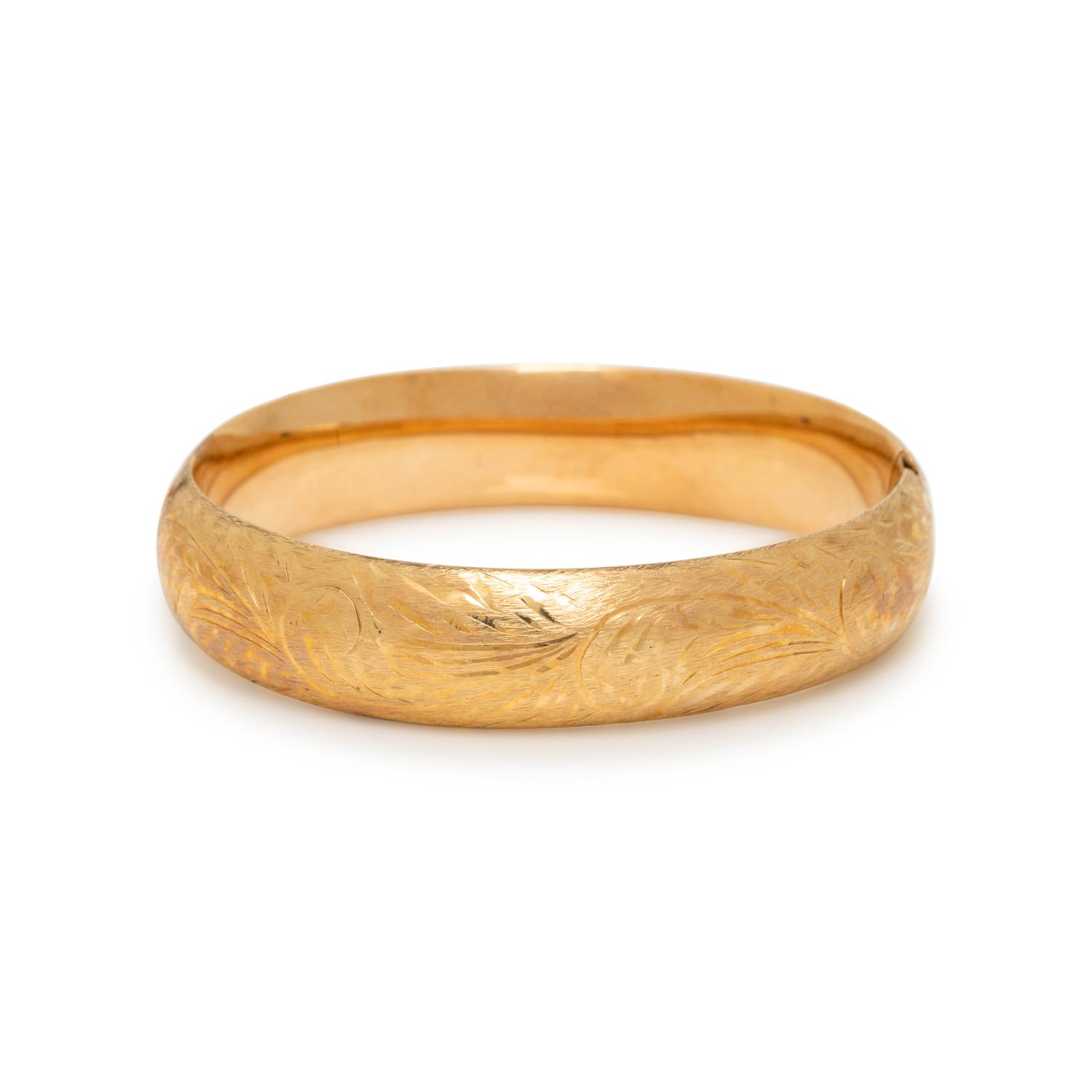 YELLOW GOLD BANGLE BRACELET