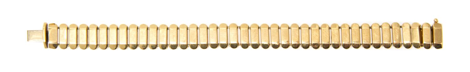 A 14 Karat Yellow Gold Bracelet, 19.00 dwts.
