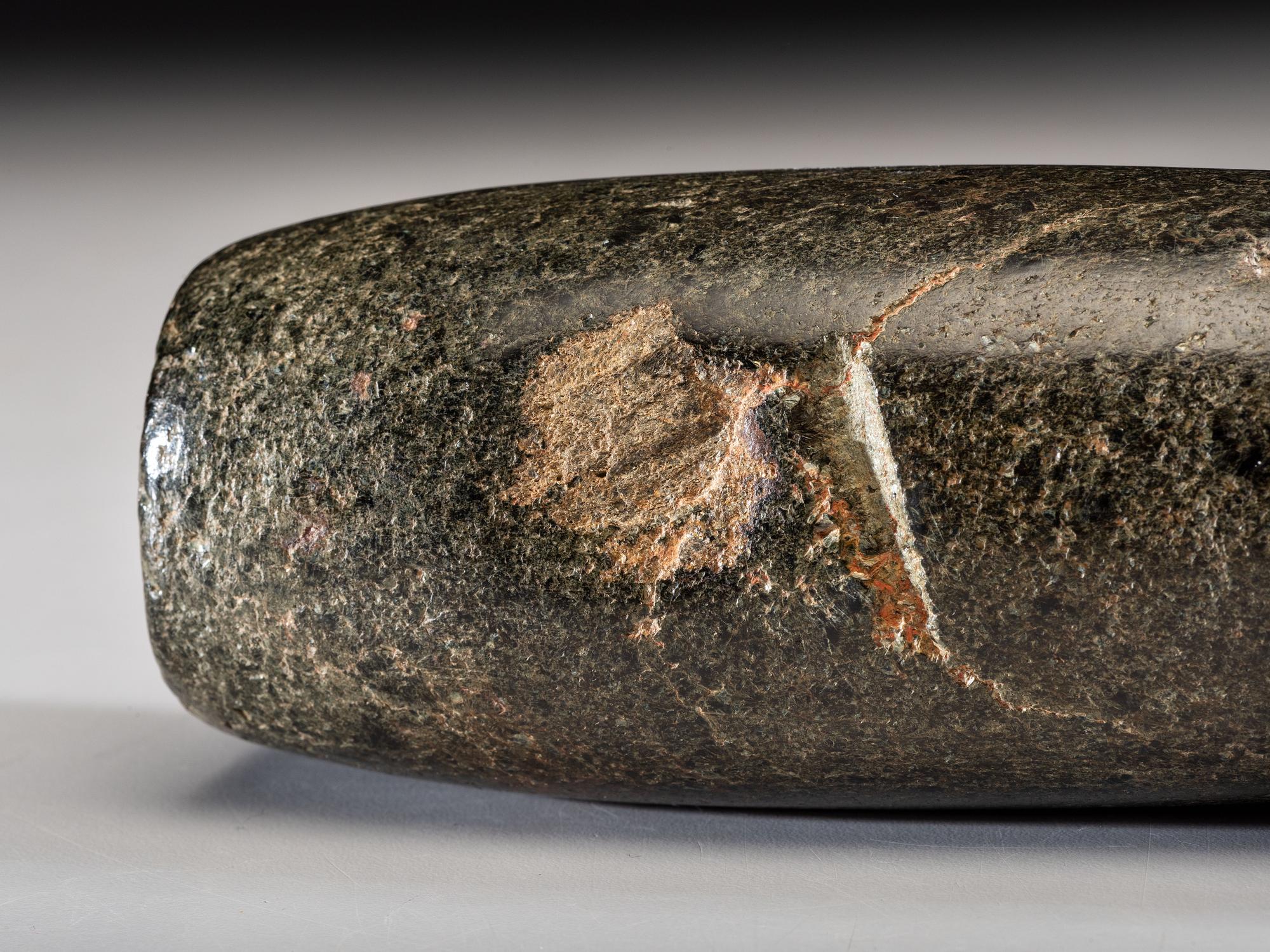 A Steatite Biconical Tube Pipe