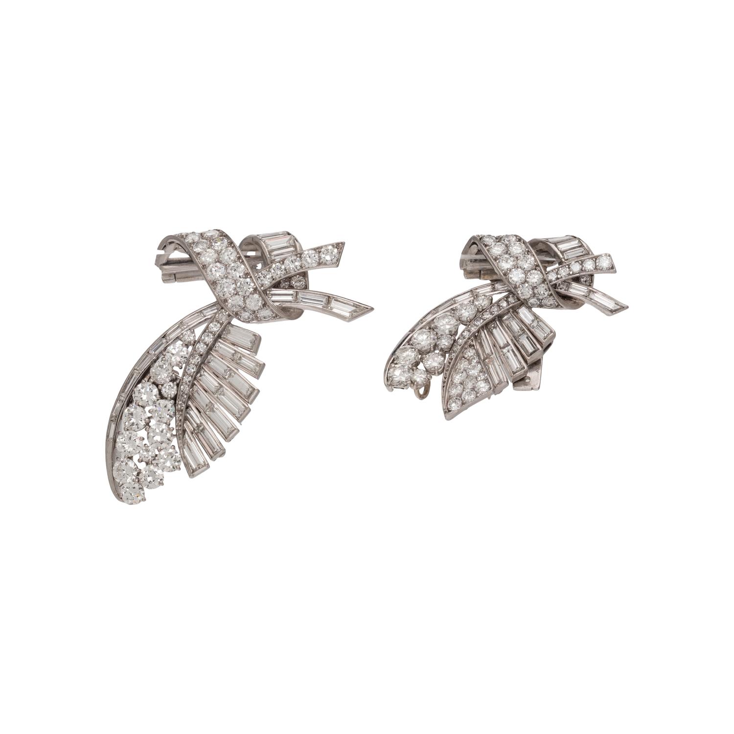 FRENCH, DIAMOND DOUBLE CLIP BROOCH