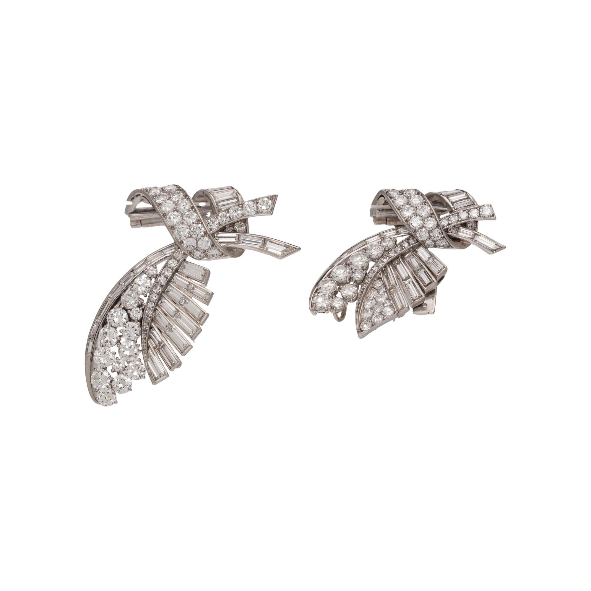FRENCH, DIAMOND DOUBLE CLIP BROOCH