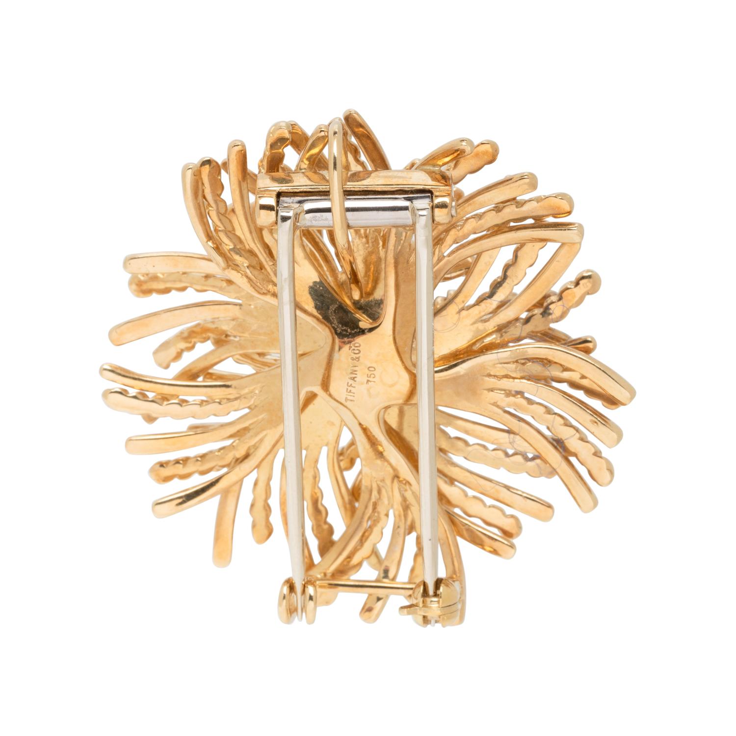 TIFFANY & CO., YELLOW GOLD 'ANEMONE' BROOCH PENDANT