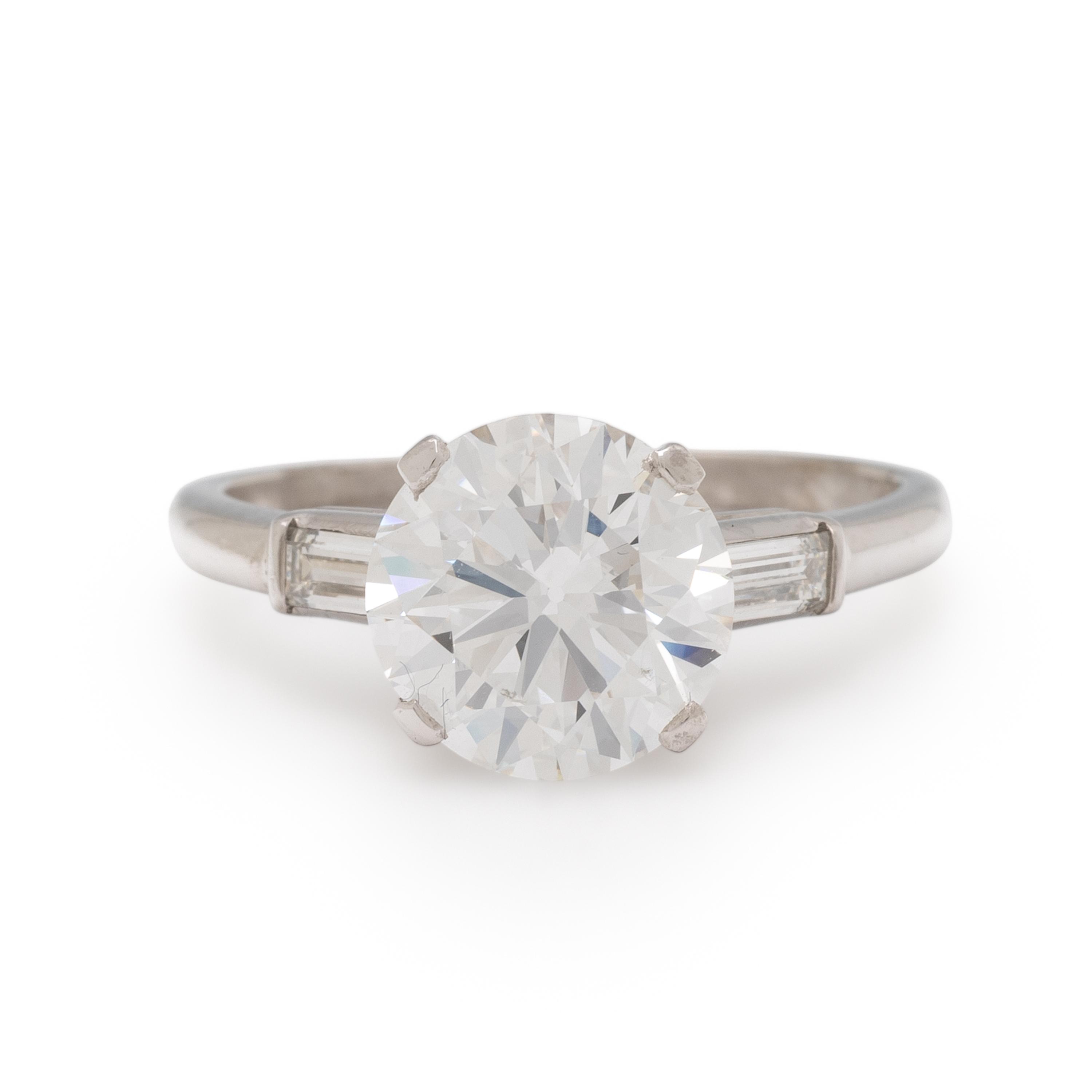 DIAMOND AND PLATINUM RING