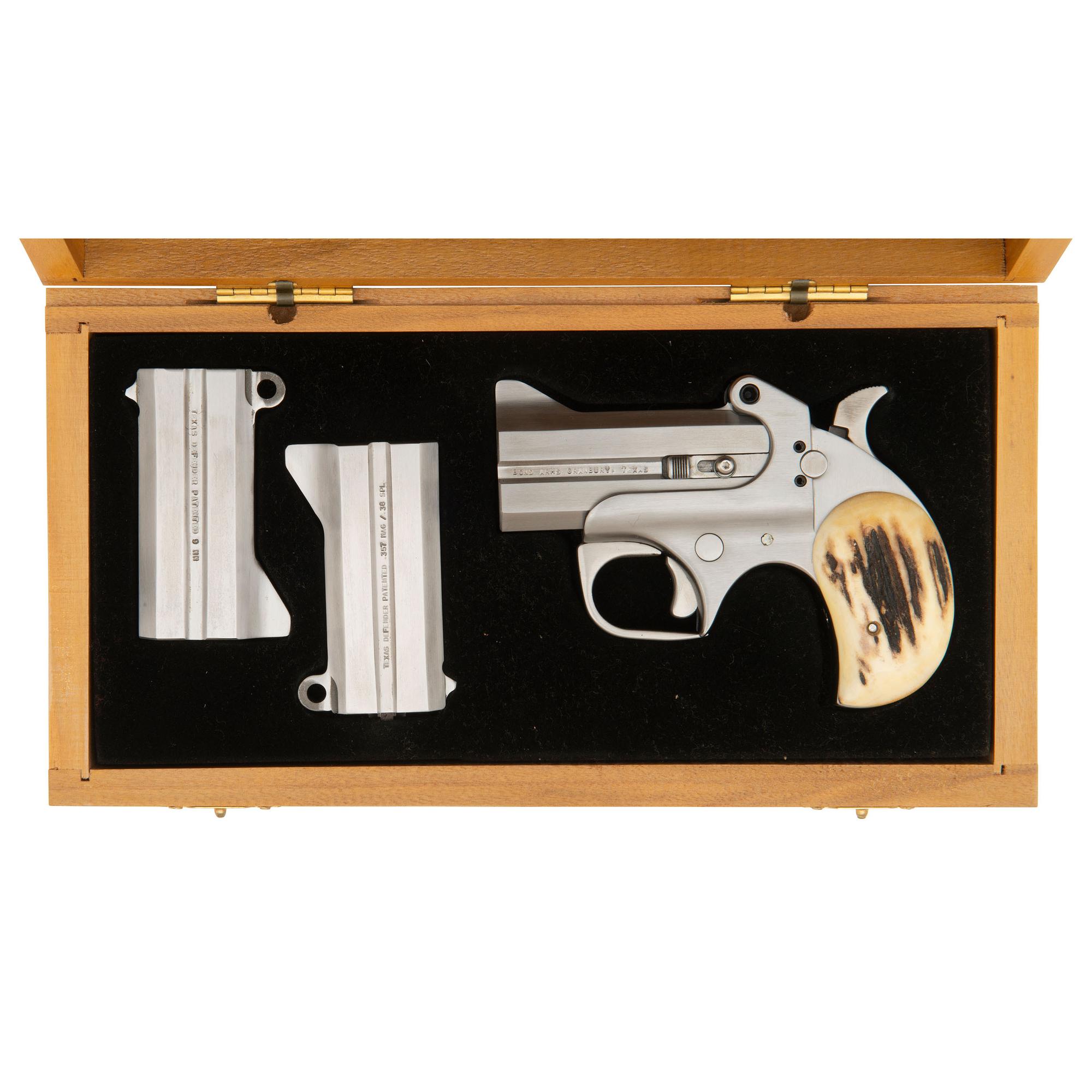 *Cased Three Barrel Multi-Caliber Bond Arms Texas Defender Derringer Set