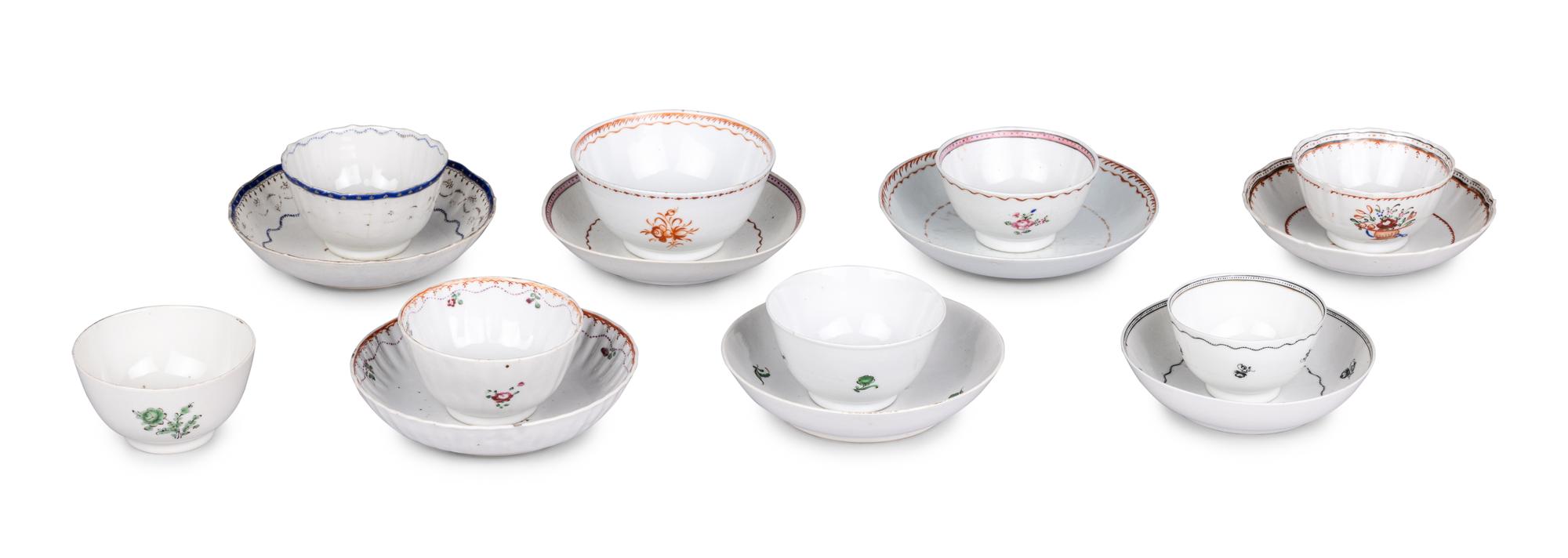 15 Chinese Export Porcelain Tea Bowls and Saucers