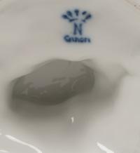 A Ginori Blanc-de-Chine Porcelain Shell Ornament