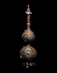 A Chinese Hardstone Inset Silver Mounted Gourd Flask