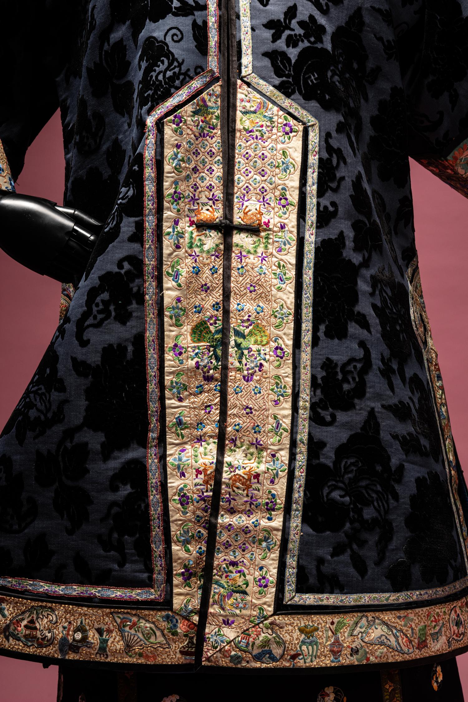 A Dark Navy Blue Ground Cut Velvet Silk Lady's Robe