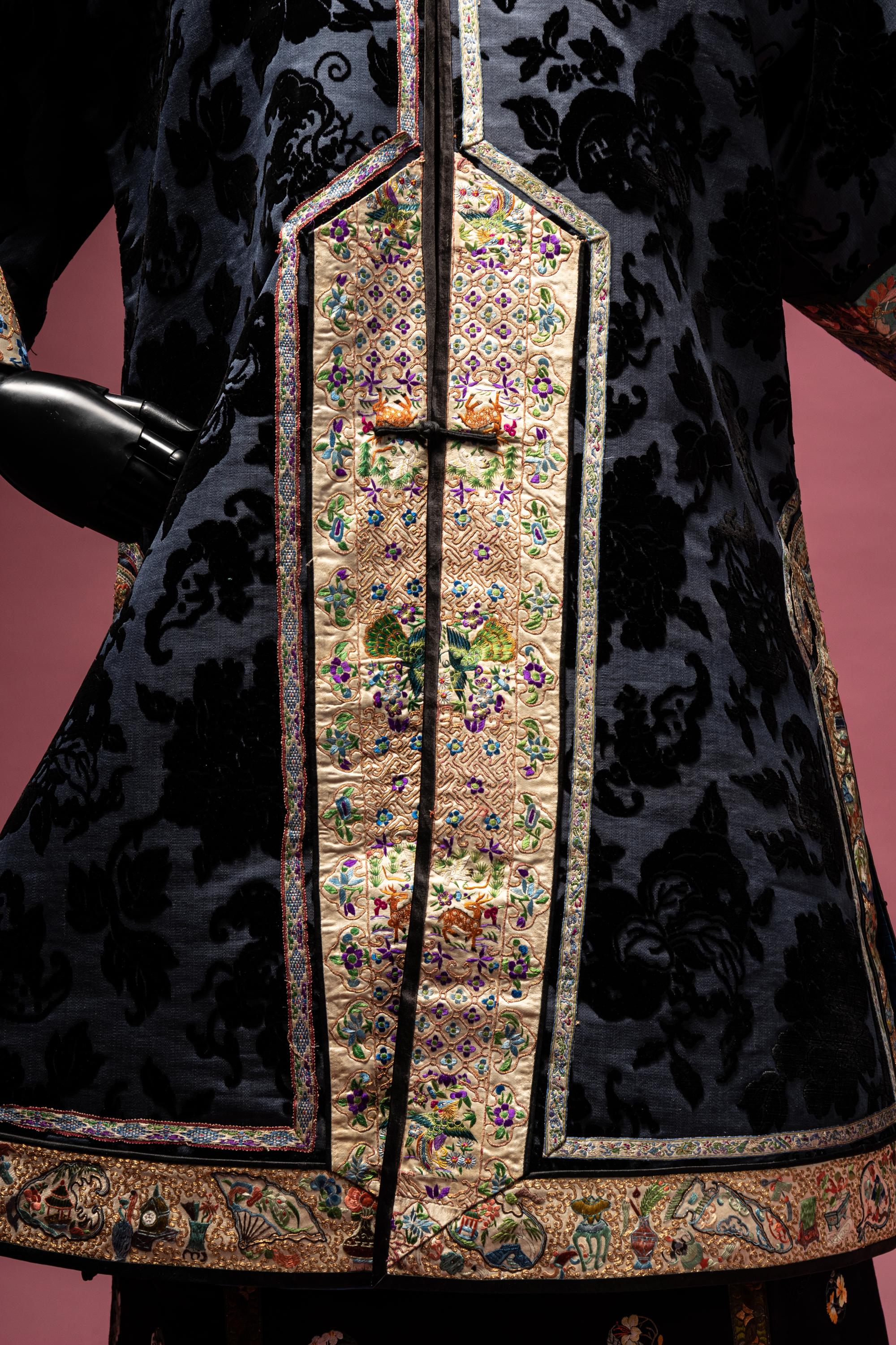 A Dark Navy Blue Ground Cut Velvet Silk Lady's Robe