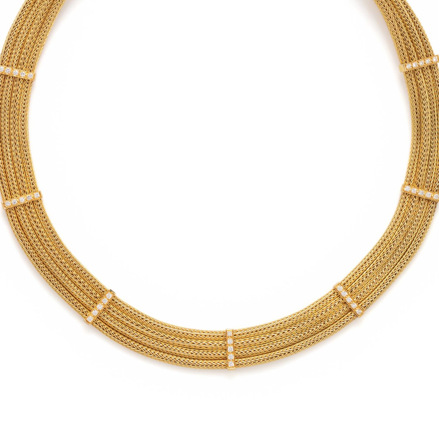 YELLOW GOLD AND DIAMOND NECKLACE