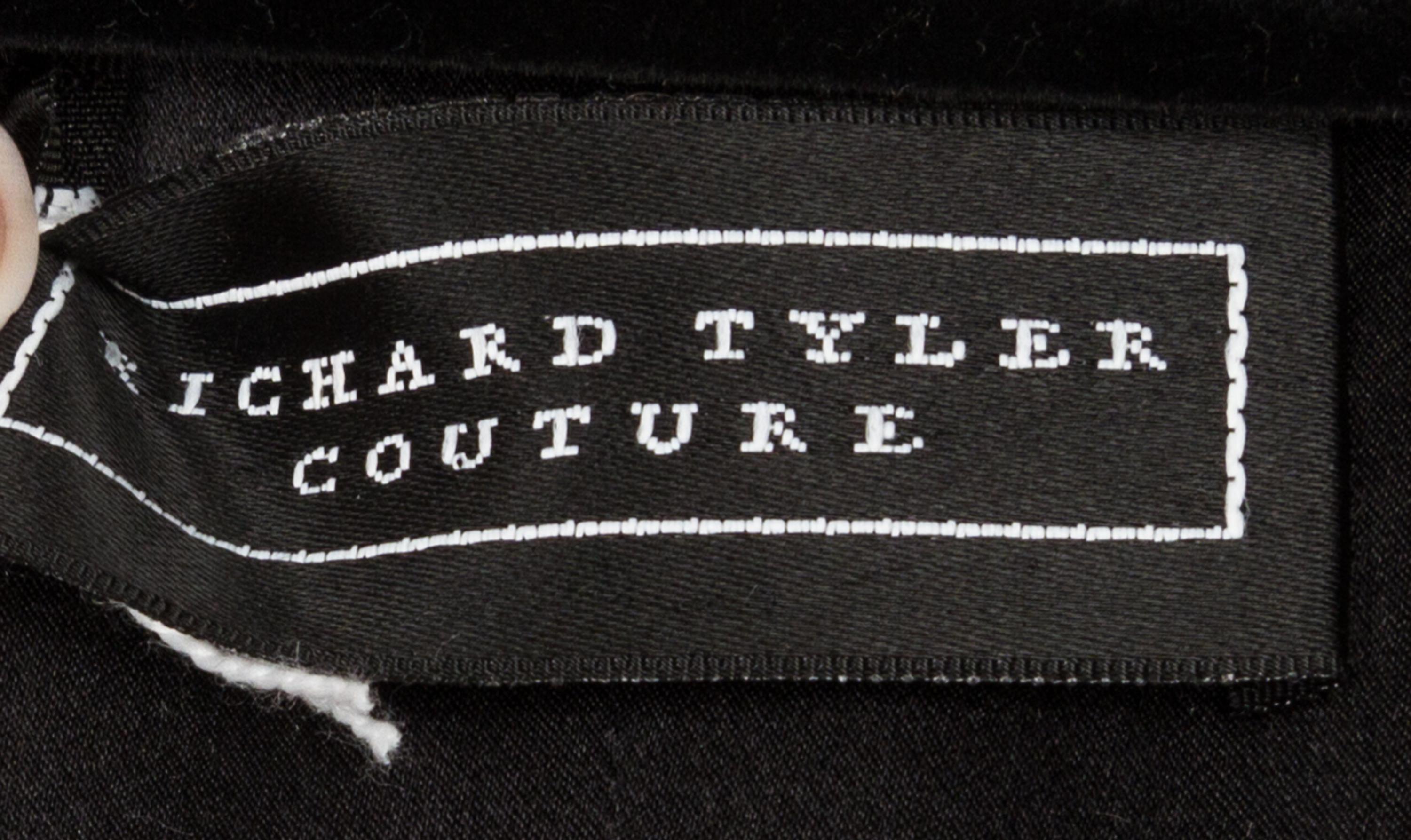 A Richard Tyler Black Silk Sleeveless Gown, Size 8.