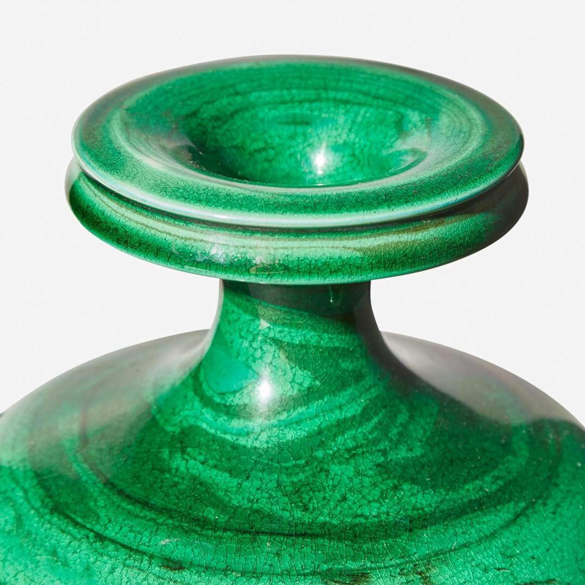 A Wedgwood Green Majolica Hy­dria UK, mid-late 19th century