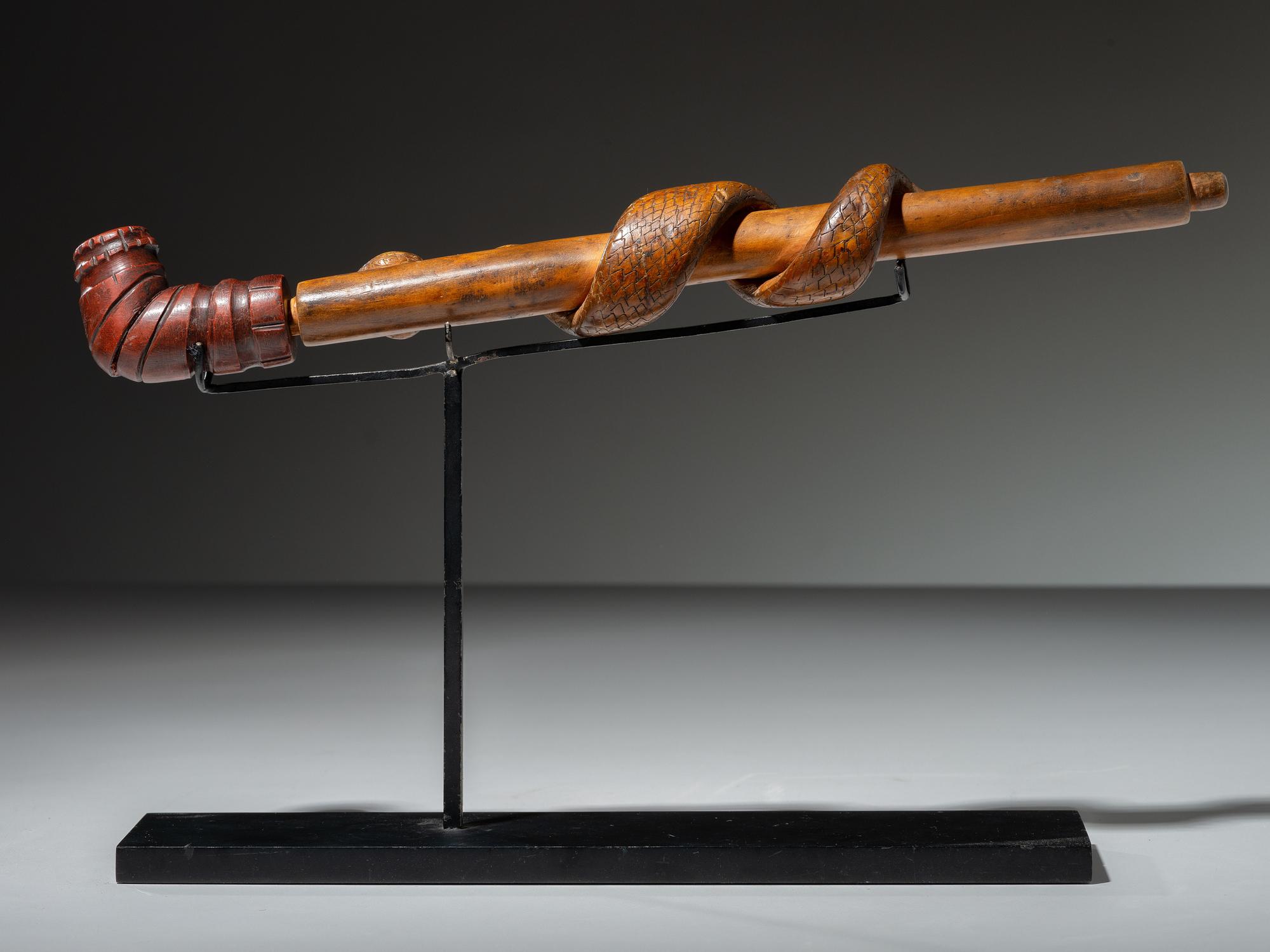 Western Great Lakes Catlinite Pipe Bowl, with Figural Stem