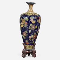 A fine Japanese cloisonné cabinet vase on wood stand, Namikawa Yasuyuki Meiji period