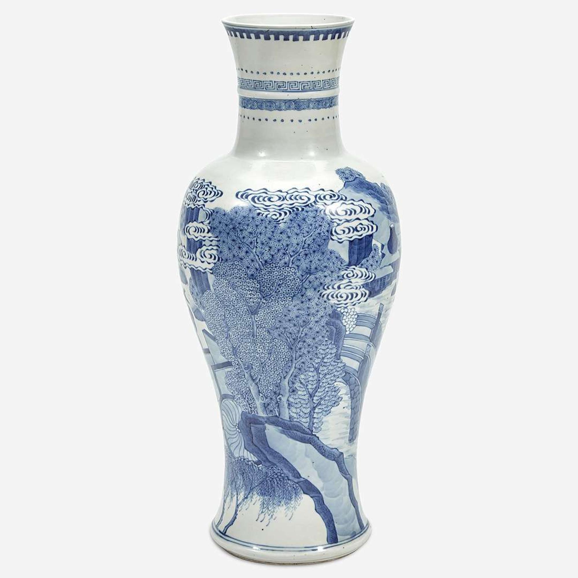 A Chinese blue and white porcelain tall baluster base 青花大瓶