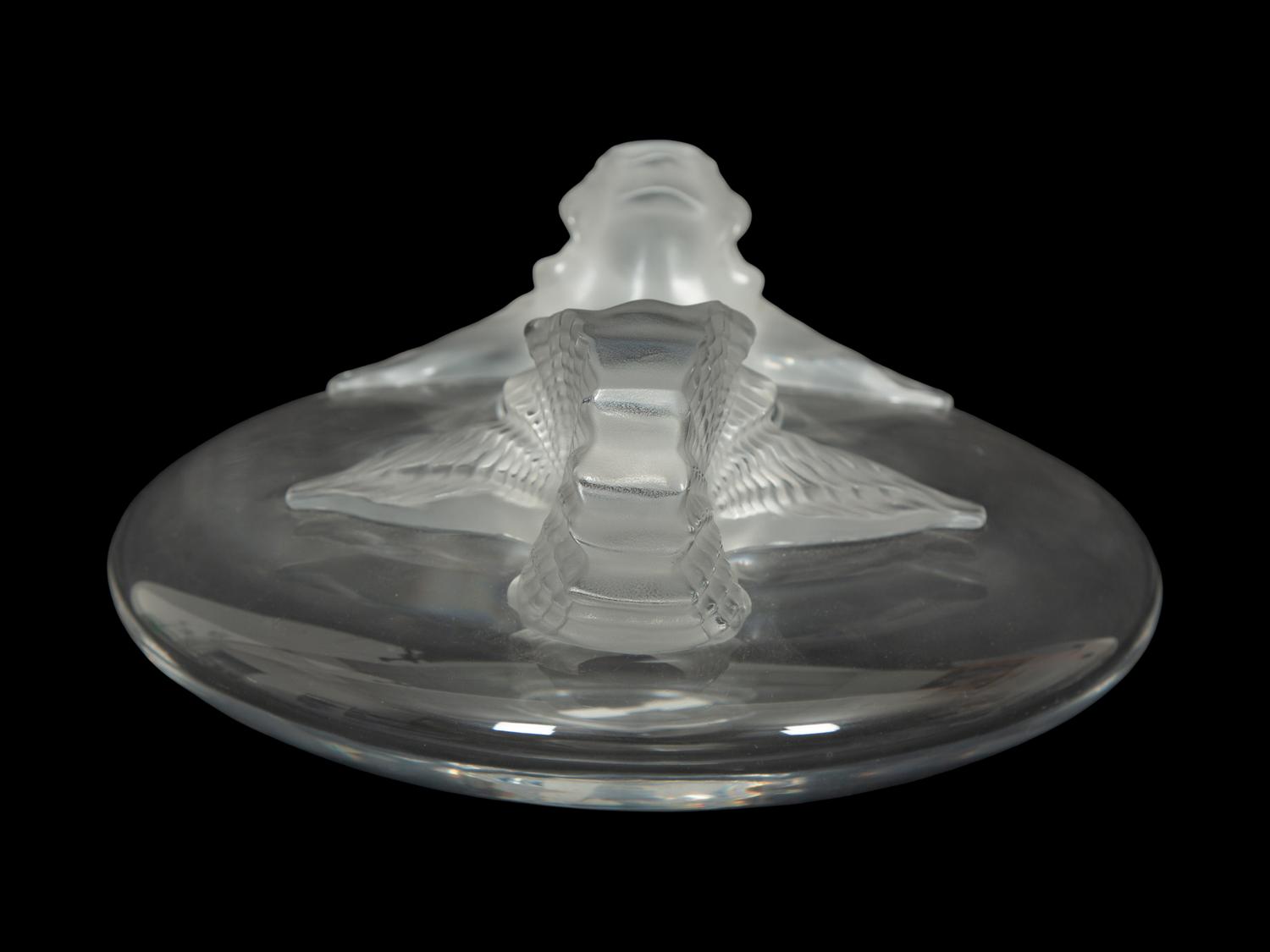 A Lalique Santorin Bowl and a Yeso Antinea Bowl