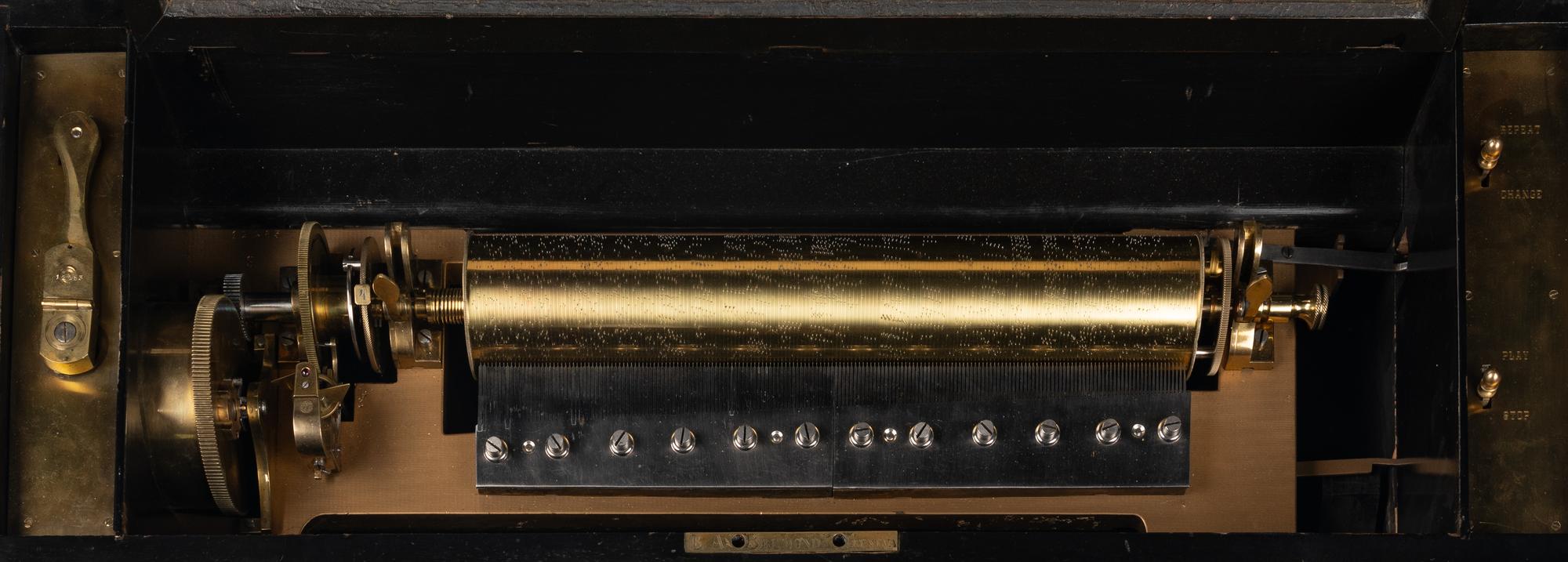 An Interchangeable Organocleide Mandoline Music Box by B.A. Bremond