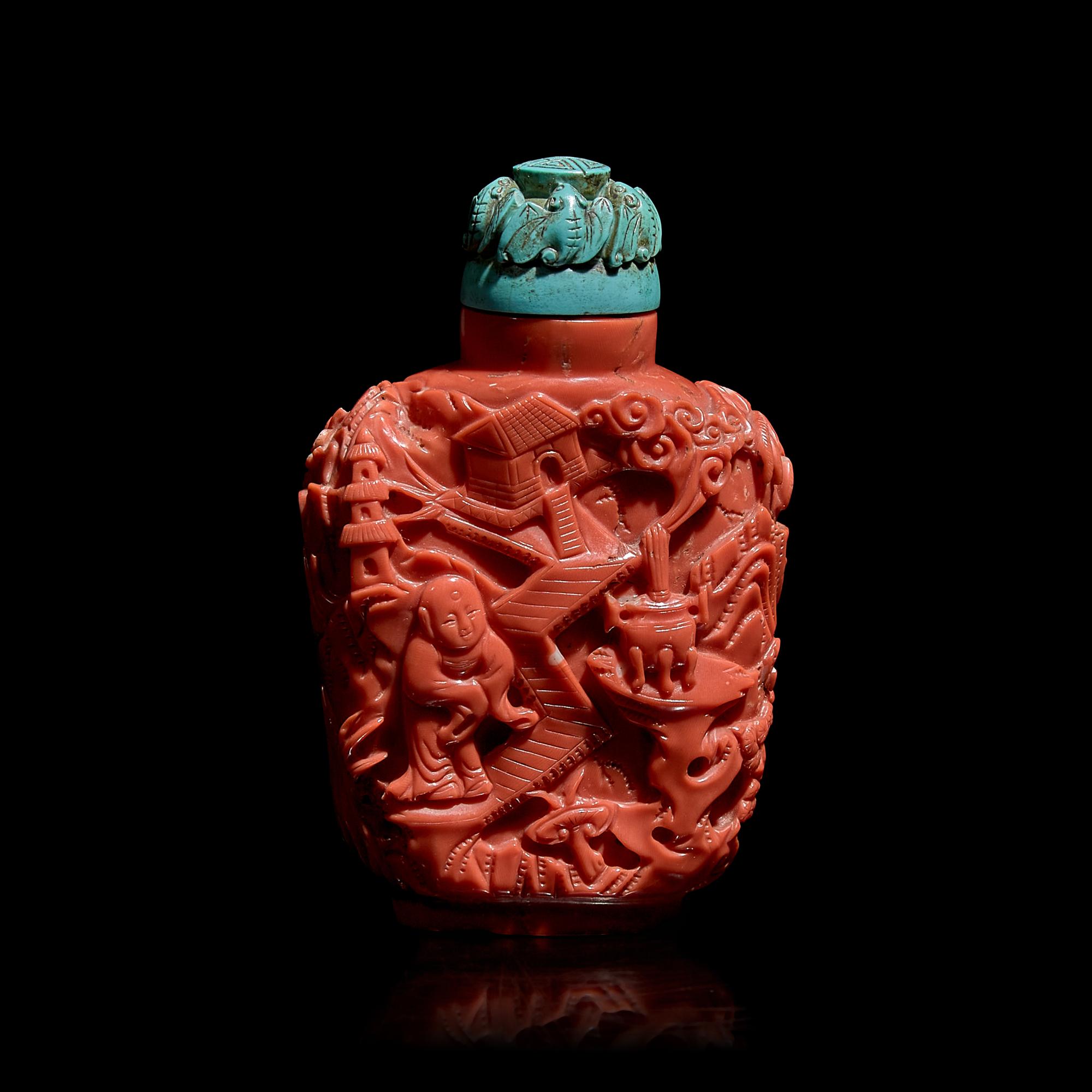A Carved Coral Snuff Bottle, 19th/Early 20th Century 晚清民國 紅珊瑚雕鼻煙壺