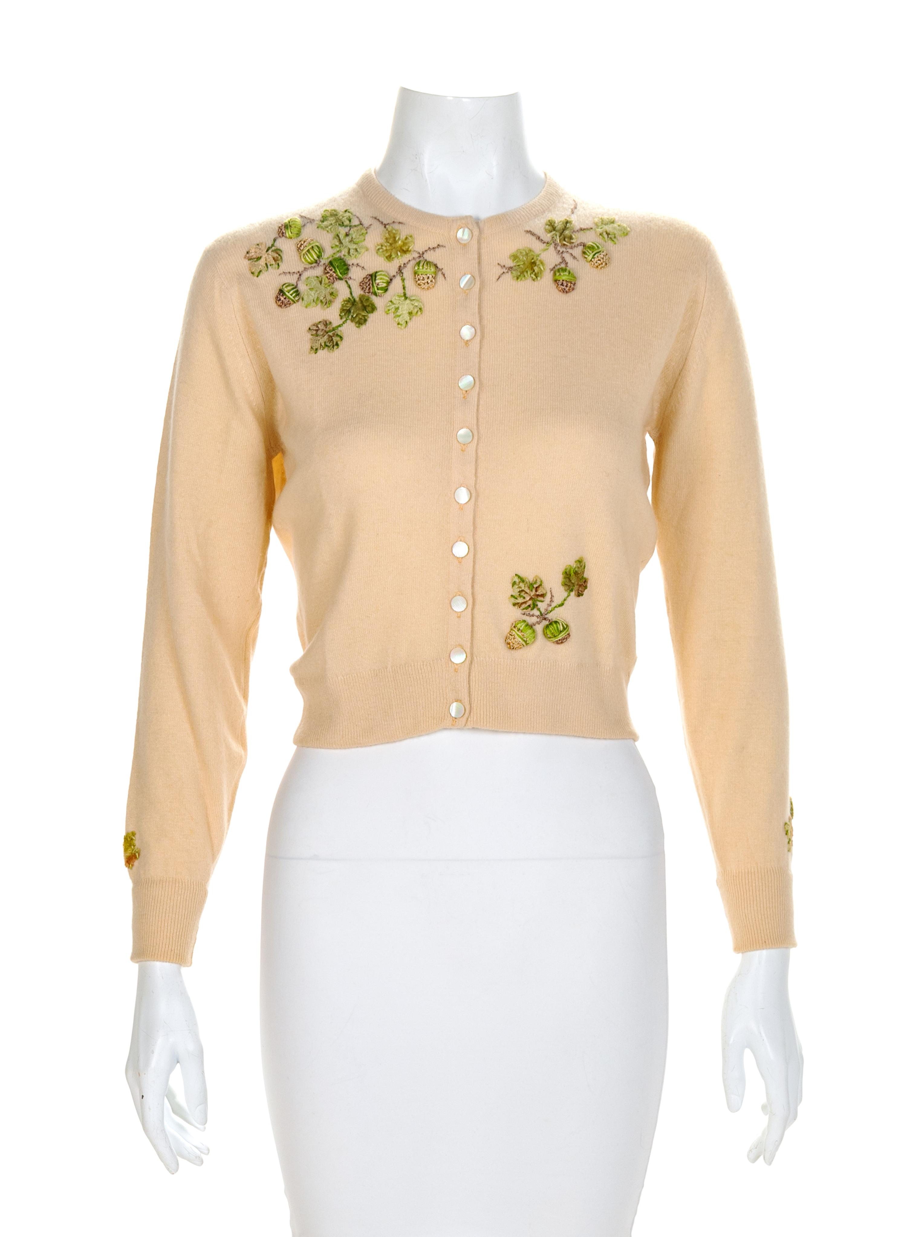 An Isabel Vintage Beige Cardigan, 1950-60s No size label