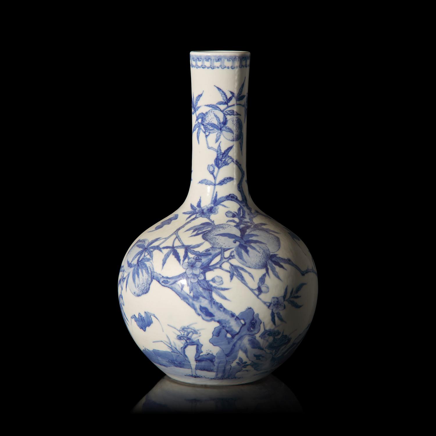A Chinese Blue and White "Peaches and Bats" Bottle Vase, Tianqiuping , 20th Century 近代 青花福桃紋天球瓶