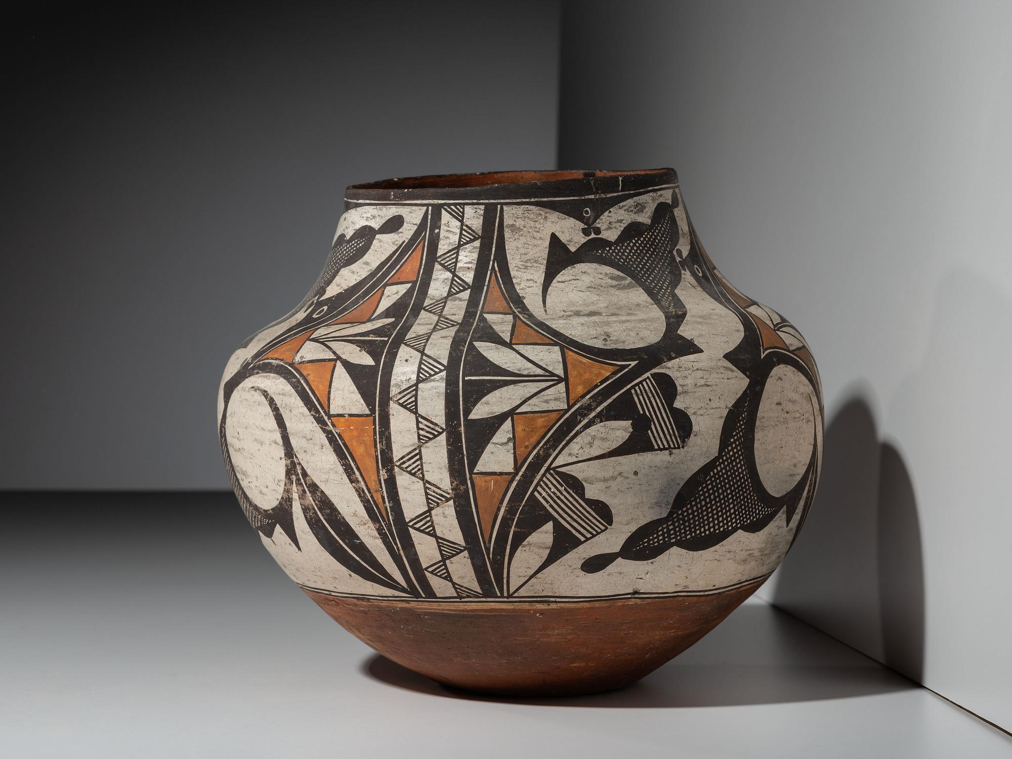 Acoma Polychrome Pottery Jar