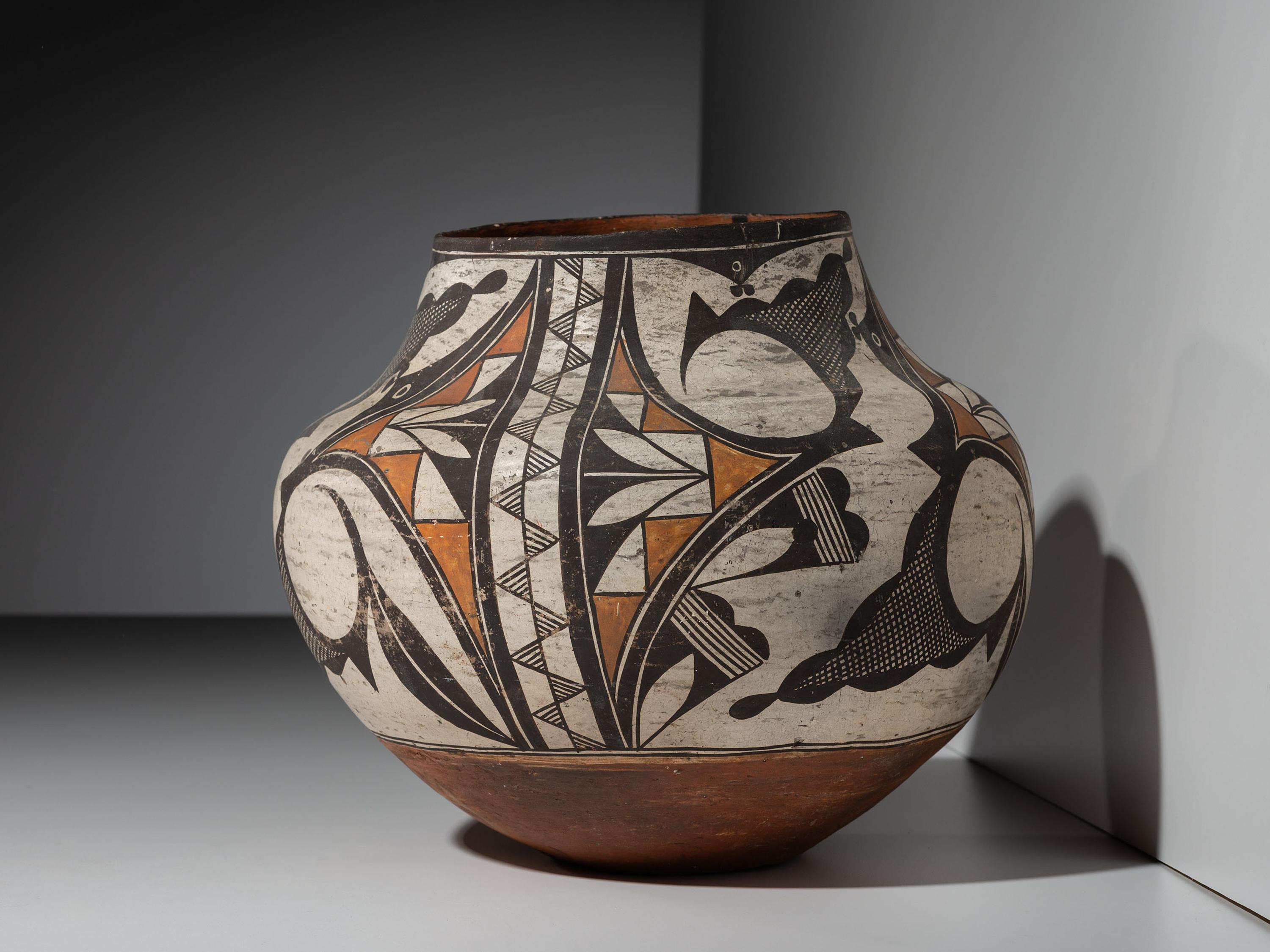 Acoma Polychrome Pottery Jar
