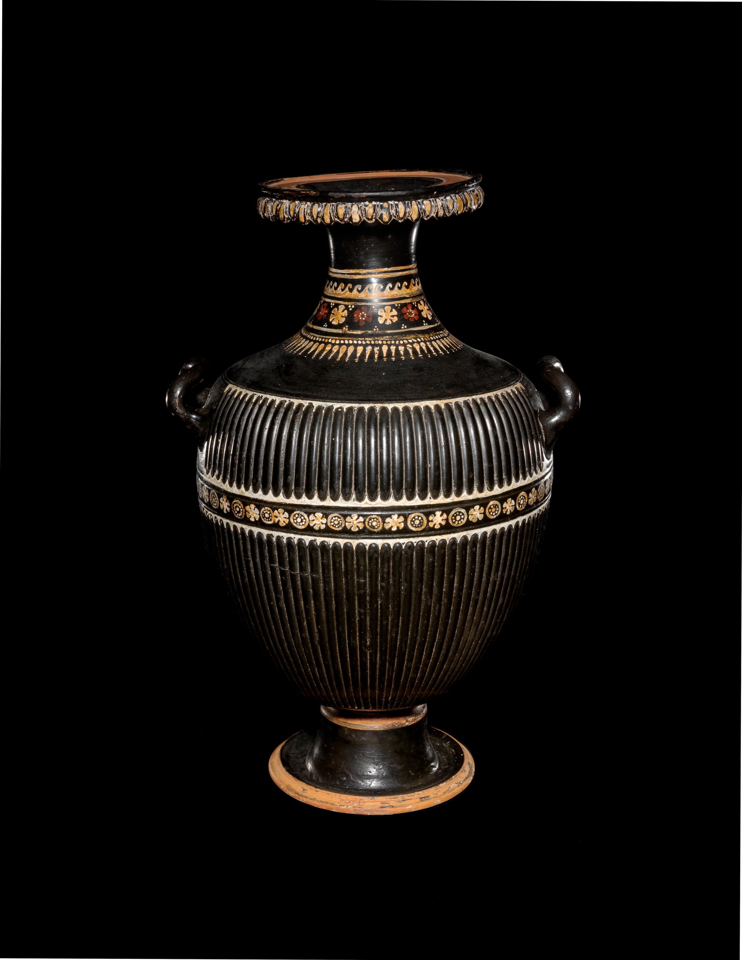 An Apulian Gnathian-Ware Ribbed Hydria