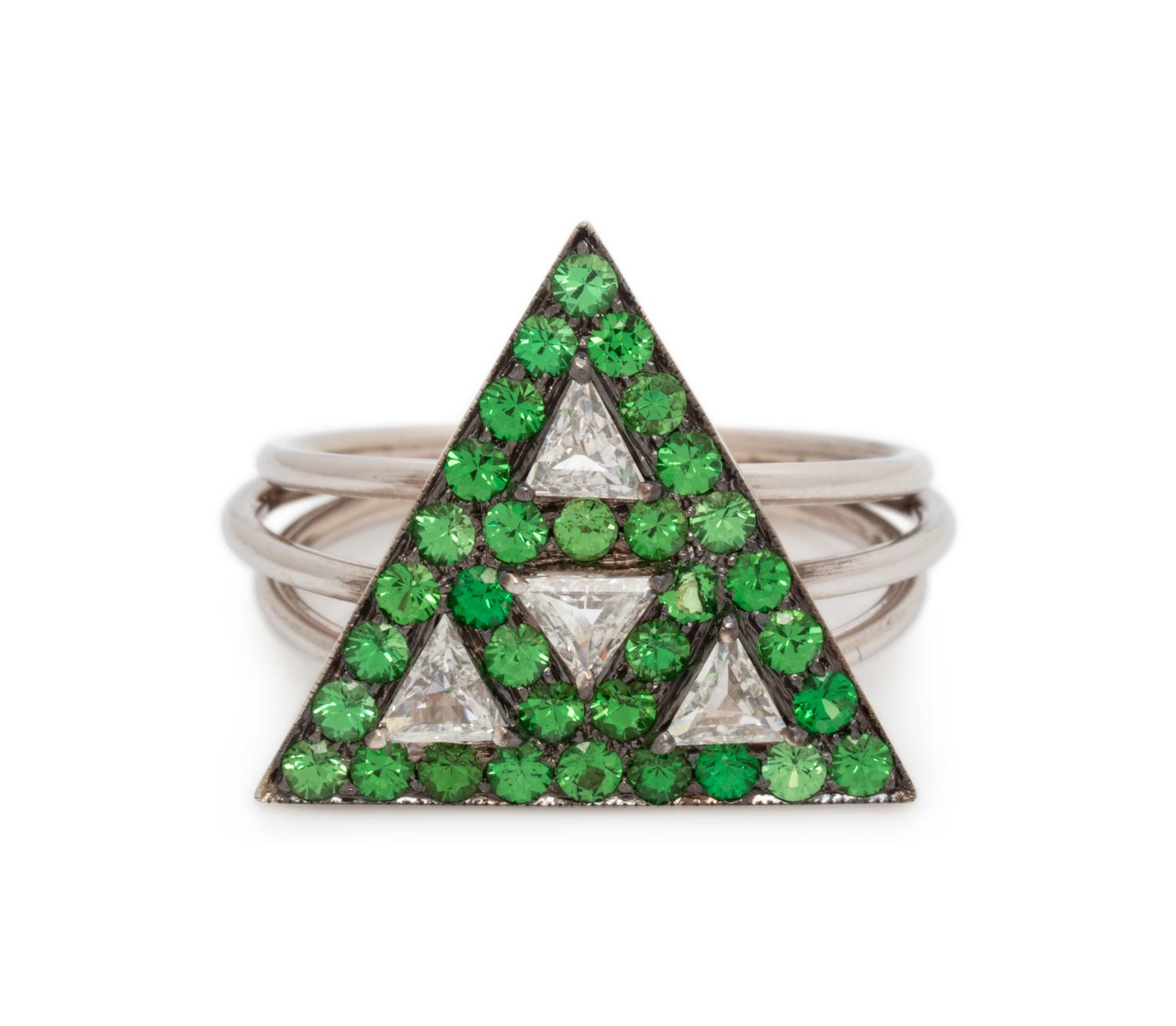 DIAMOND AND TSAVORITE GARNET RING