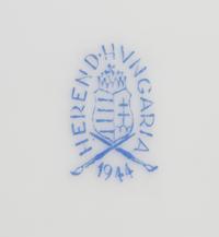 An Assembled Herend Porcelain Dinner Service for Twelve, Diameter of dinner plate 10 3/8 inches.
