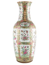 A Chinese Export Rose Canton Porcelain Vase