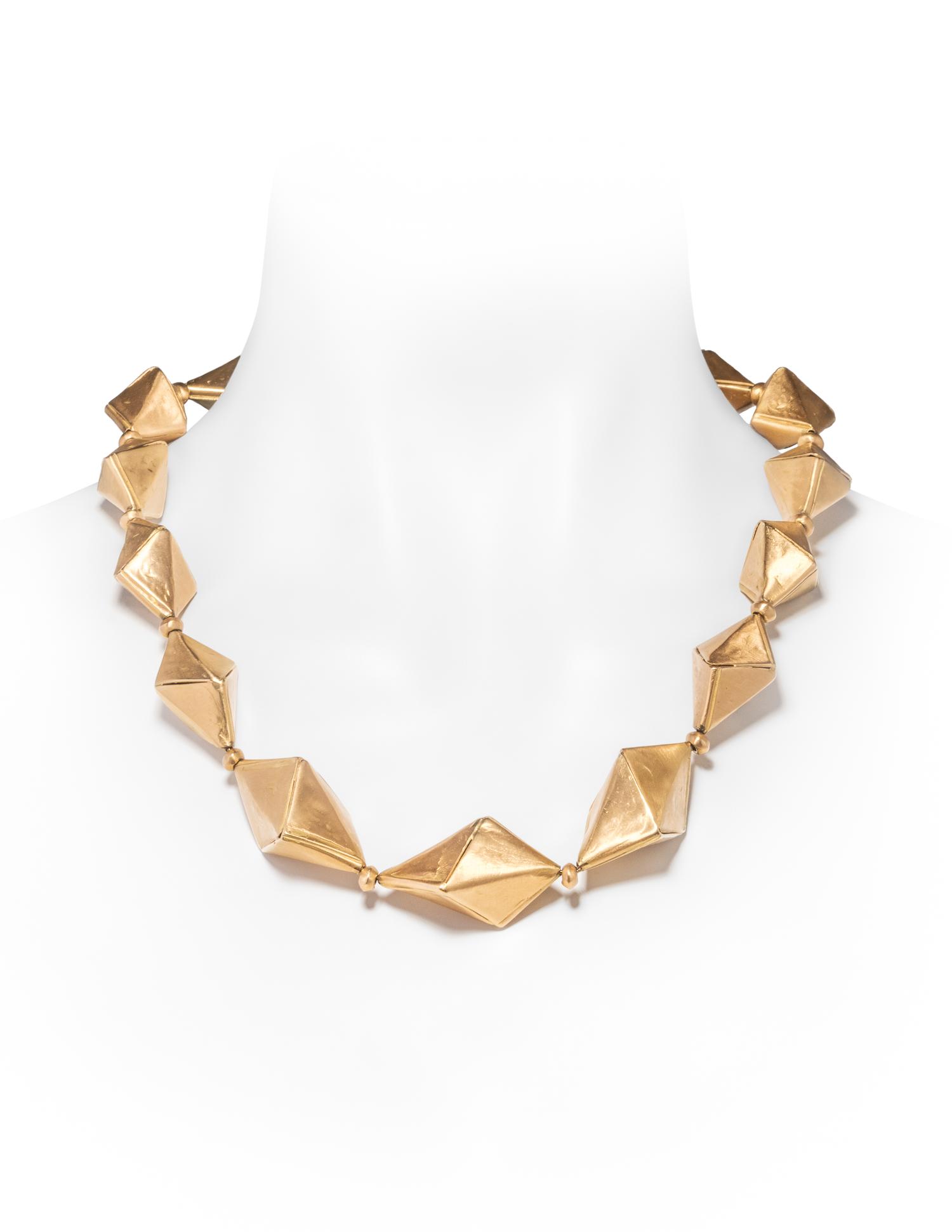 ANGELA PINTALDI, YELLOW GOLD NECKLACE