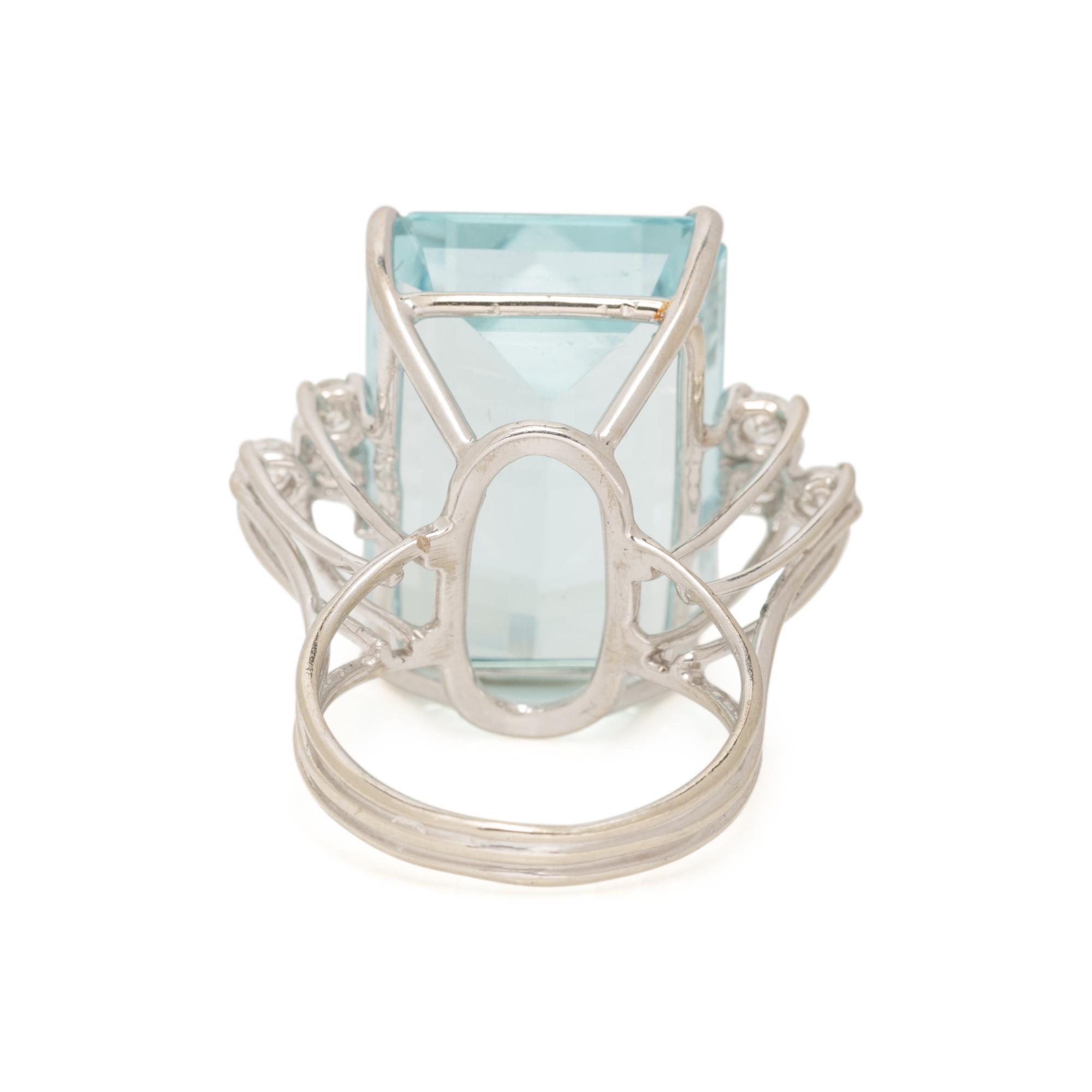 AQUAMARINE AND DIAMOND RING