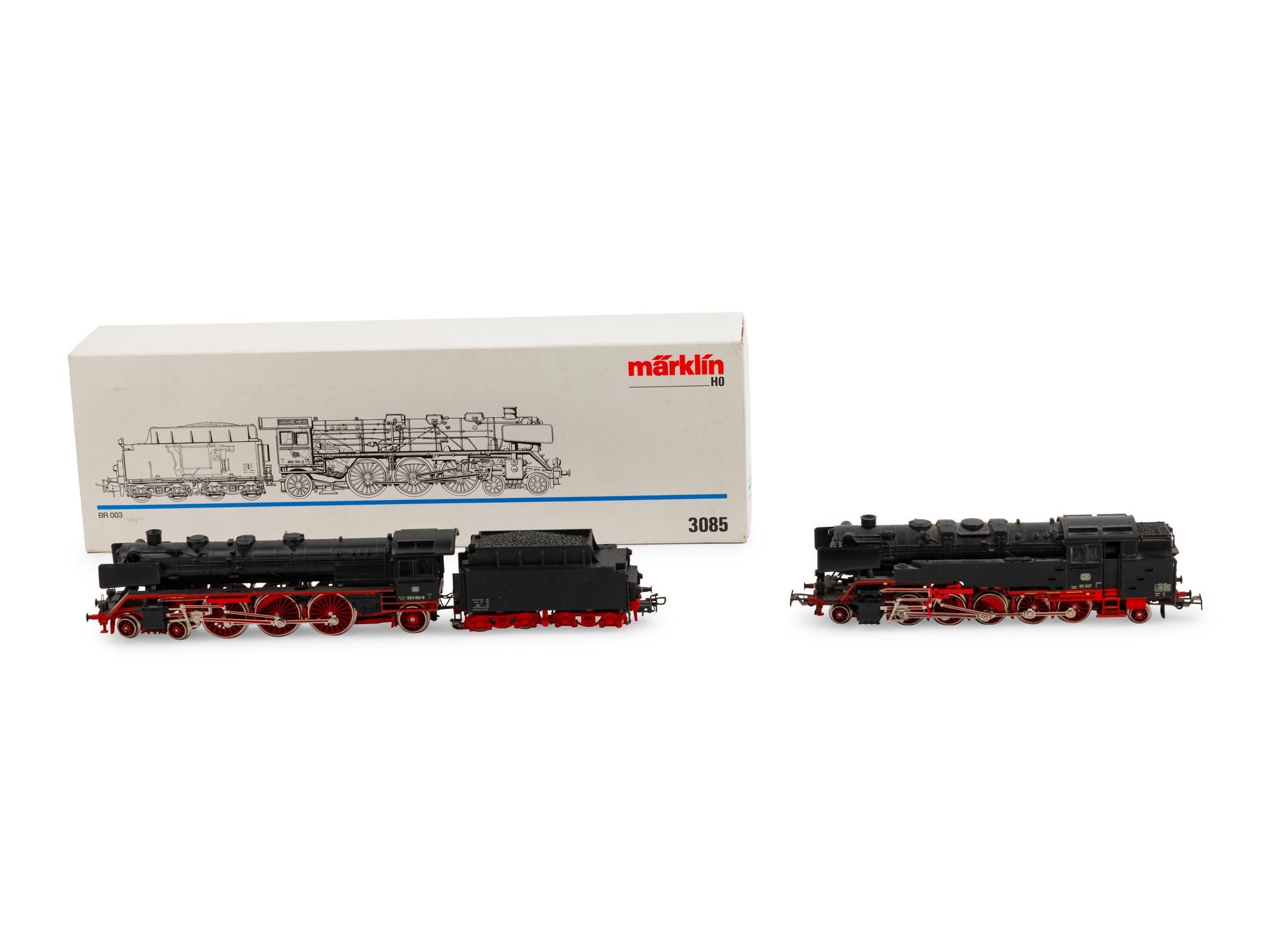 A Marklin Painted Metal HO-Gauge DB 4 -6-2 Locomotive and Tender