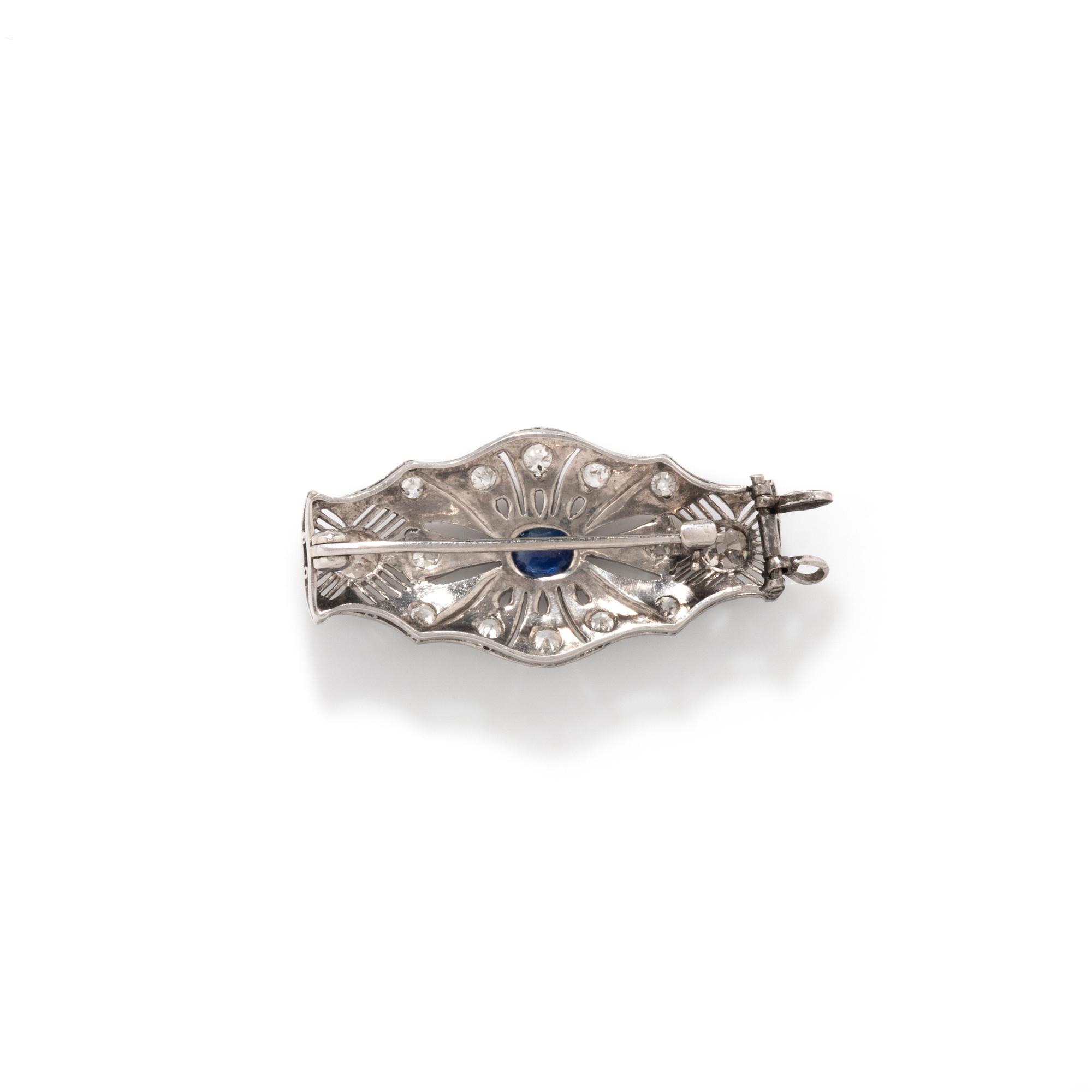 ART DECO, DIAMOND AND SAPPHIRE PENDANT BROOCH