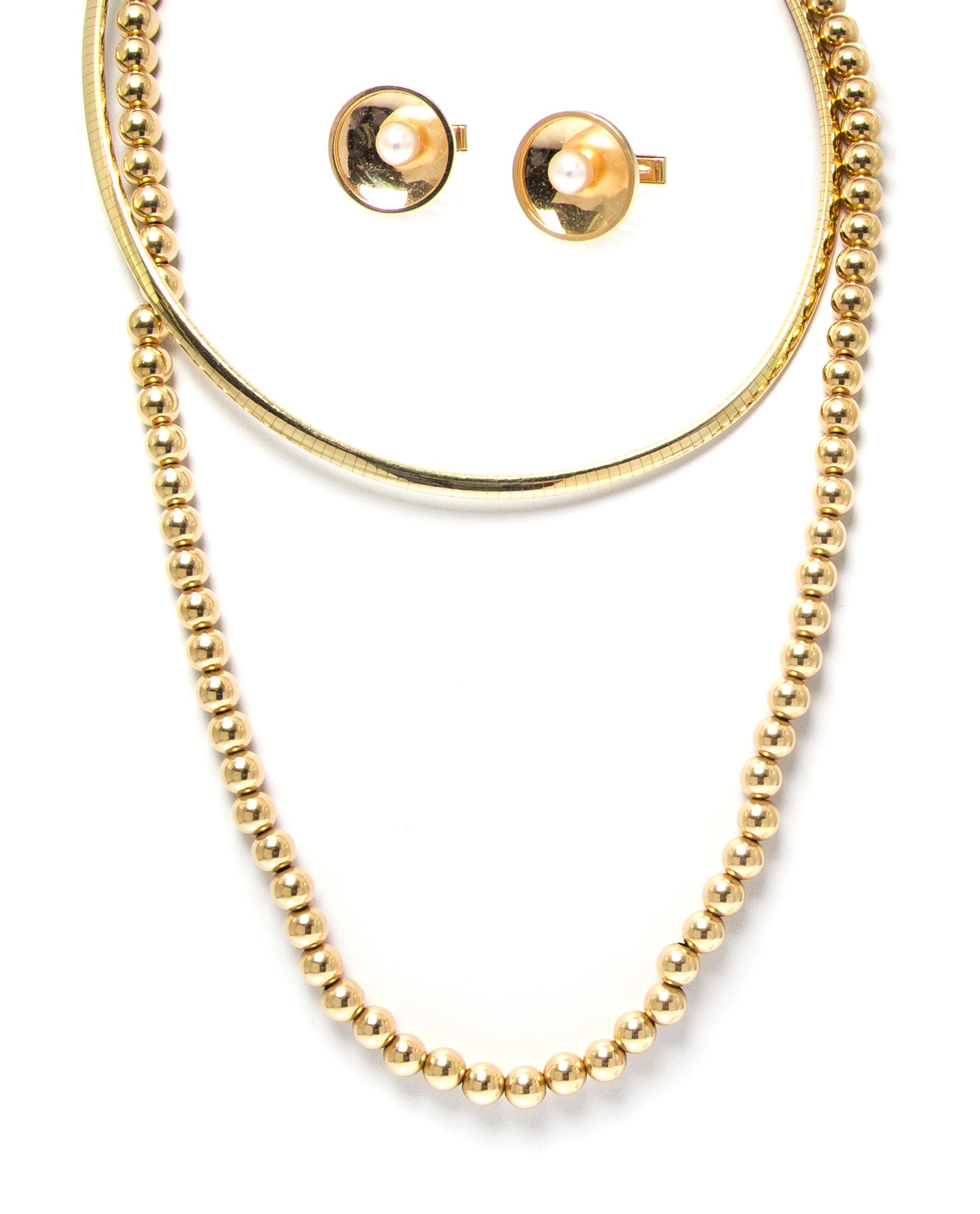 A Collection of 14 Karat Yellow Gold Jewelry, 17.00 dwts.