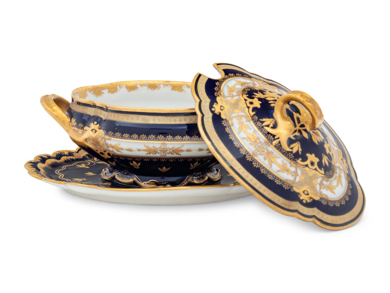 A Haviland & Co. Limoges Porcelain Sauce Tureen